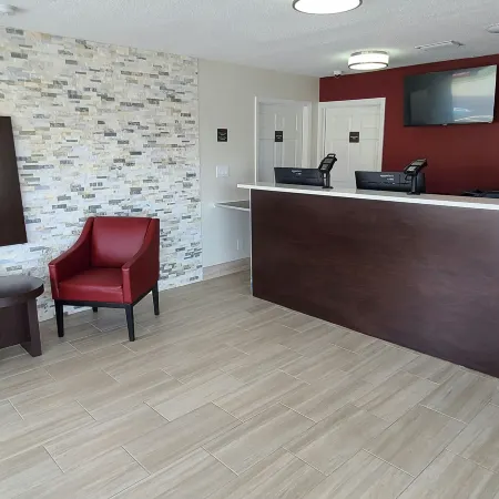 Red Roof Inn Byron