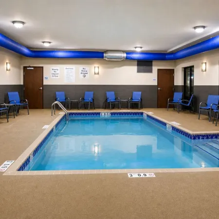 Holiday Inn Express & Suites HUNTSVILLE AIRPORT by IHG