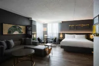 Renaissance Chicago North Shore Hotel - Pet-friendly