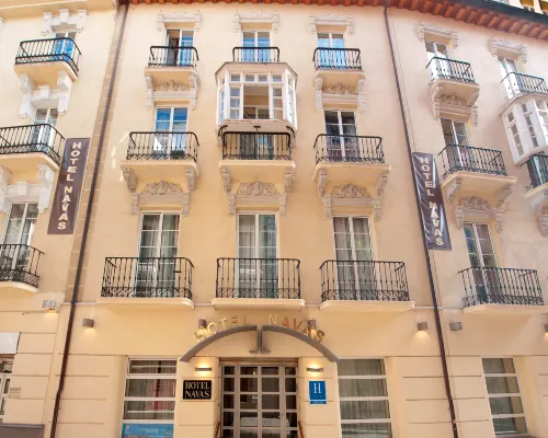 Porcel Navas Hotels near Bib-Rambla Square