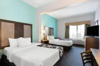 La Quinta Inn & Suites by Wyndham Omaha Airport Downtown - Parkplatz