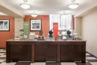 加沙地帶歡朋布蘭森飯店 - 停車場