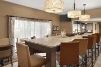 Hampton Inn Cincinnati-Kings Island - Pet friendly