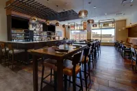 Delta Hotels Saint John - ที่มีบาร์