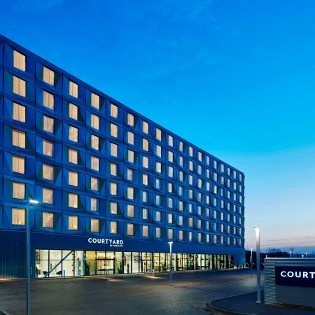 Courtyard Luton Airport