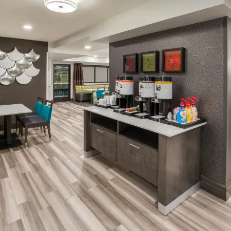 Hampton Inn Monterey