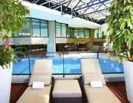 DoubleTree by Hilton Montreal - ที่มีสระว่ายน้ำ