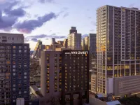 Hotel Van Zandt Hotels near Walter Beach