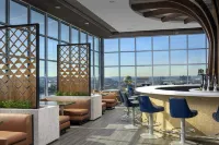Embassy Suites by Hilton Knoxville Downtown - Baarit