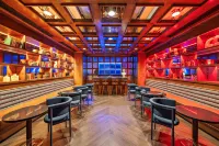 Hilton College Station - Barer