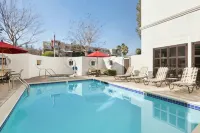 Hilton Garden Inn Cupertino - Pools