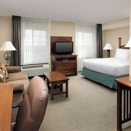 Staybridge Suites NORTH BRUNSWICK by IHG