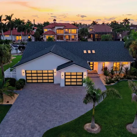 Latitude 26° Luxury Retreat by Avantstay Waterfall Pool + Private Dock