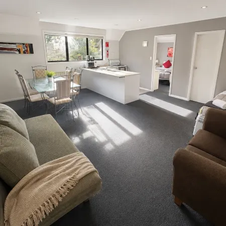 Champers Motor Inn Hotels in Lower Hutt