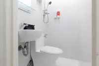 RedDoorz Near Liceo de Cagayan University Highschool - Hostels