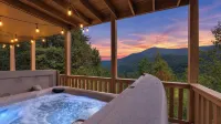 Dancing Bear by Avantstay Cozy Cabin + Jacuzzi + Decks Arcade + Mountain Views Near Park - Wifi