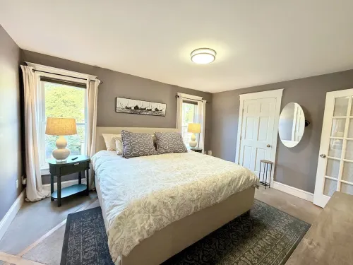 "The Loft "  great location, super spacious one bedroom with a large balcony! - Jacuzzi