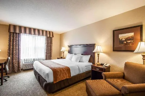 Comfort Inn & Suites McMinnville Wine Country Hotels in Amity