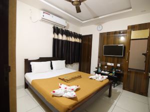 Sri Murugan Residency