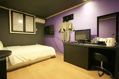 Seongnam Chocolate Drive-IN Hotels in Seongnam