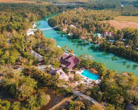 ロボック リバー リゾート ロボックのホテル