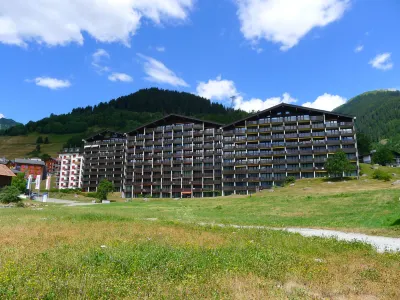 Apt B 053