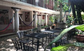 Siesta Fiesta Hotel & Hostel