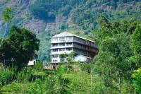 Forest View Lodge Hotel dekat Deeparama Temple