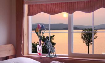 Taean(Anmyeondo) Lake and Sea Village Pension