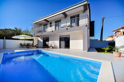 Villa Lily