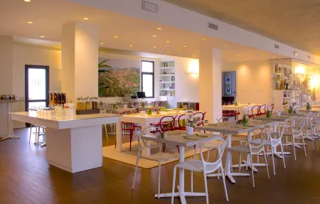 Hotel Borgo Brianteo Отели в г. Понтида