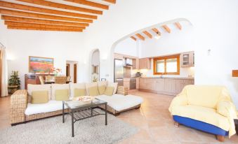 Correfoc - Beautiful Villa with Private Pool in Quiet Residential Area. Free WiFi