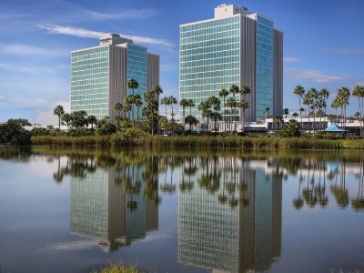 DoubleTree by Hilton at The Entrance to Universal Orlando