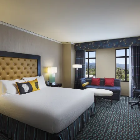 Juniper Hotel Cupertino, Curio Collection by Hilton