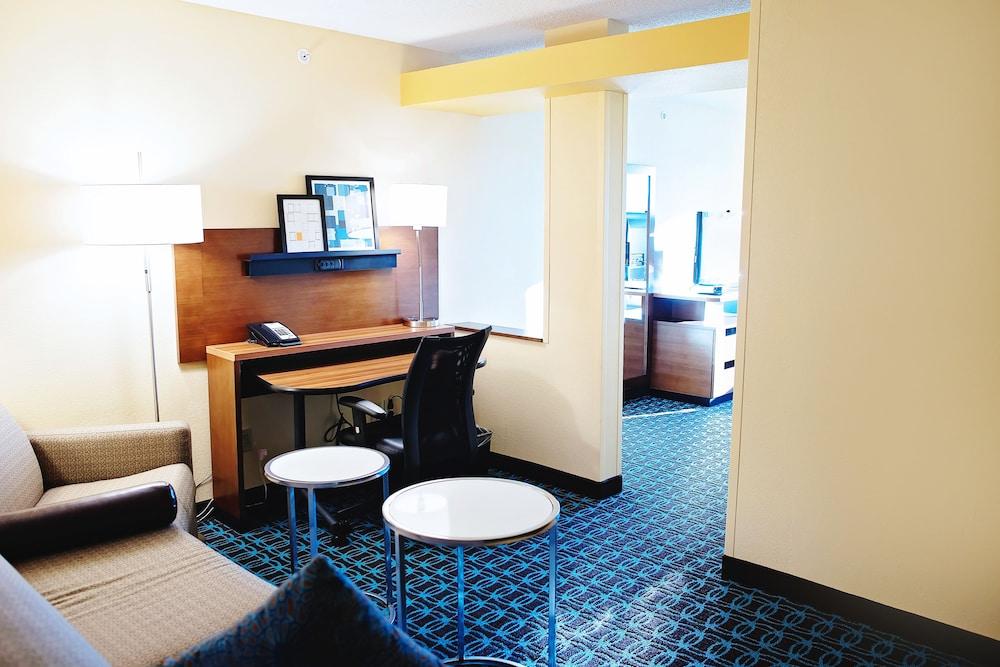 Comfort Inn & Suites Ankeny - Des Moines