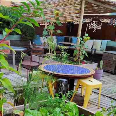 Sud Hôtel-Restaurant Hotel Exterior