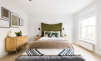 The Margravine Maisonette - Modern & Bright 2Bdr Flat