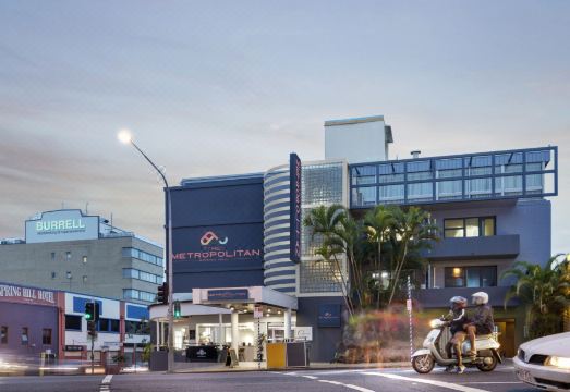 메트로폴리탄 스프링 힐