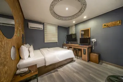 Hyatt Motel