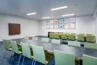 Holiday Inn Express & Suites Elkins