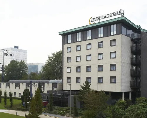Bastion Hotel Amsterdam Zuidwest Hôtels à proximité de : Station de métro Postjesweg