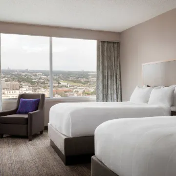 New Orleans Marriott Отели рядом с достопримечательностью «Кафе Du Monde»