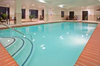 Holiday Inn Express & Suites COLUMBUS EDINBURGH by IHG