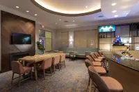Holiday Inn & Suites MAPLE GROVE NW MPLS-ARBOR LKS by IHG - bar