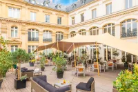 Crowne Plaza Paris République Hotels near Paris Lyon Station