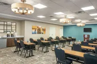 Hampton Inn & Suites Pine Bluff