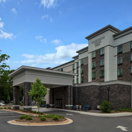 Homewood Suites by Hilton Greensboro Wendover Отели рядом с достопримечательностью «Торговый центр Four Seasons»