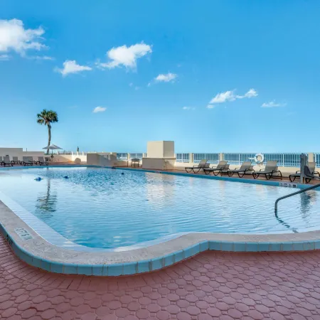 Quality Inn Daytona Beach Oceanfront Отели рядом с достопримечательностью «Выставочный и конгресс-центр Ocean Center»