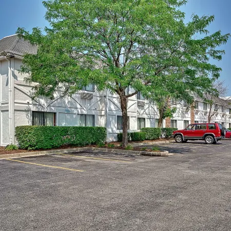 Motel 6 Glenview, IL - Chicago North