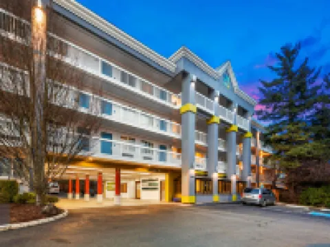 Hotel Nexus, BW Signature Collection Hotels near Float Seattle (Greenlake)